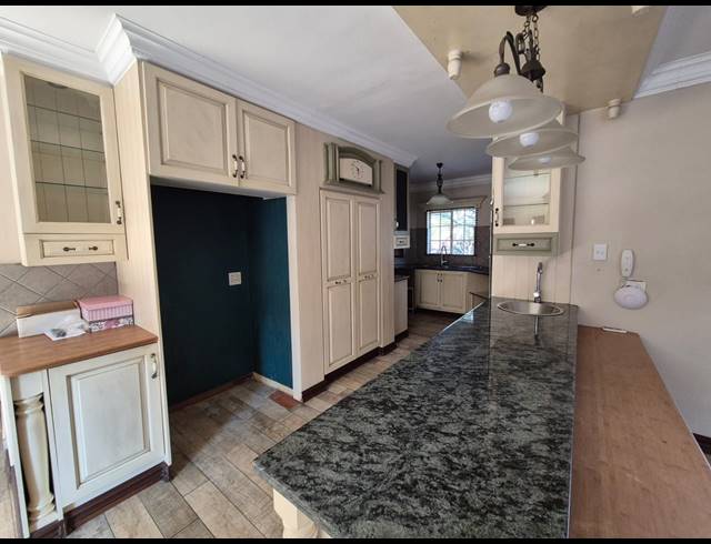 4 BEDROOM HOUSE FOR SALE IN VANDERBIJLPARK SW 5
